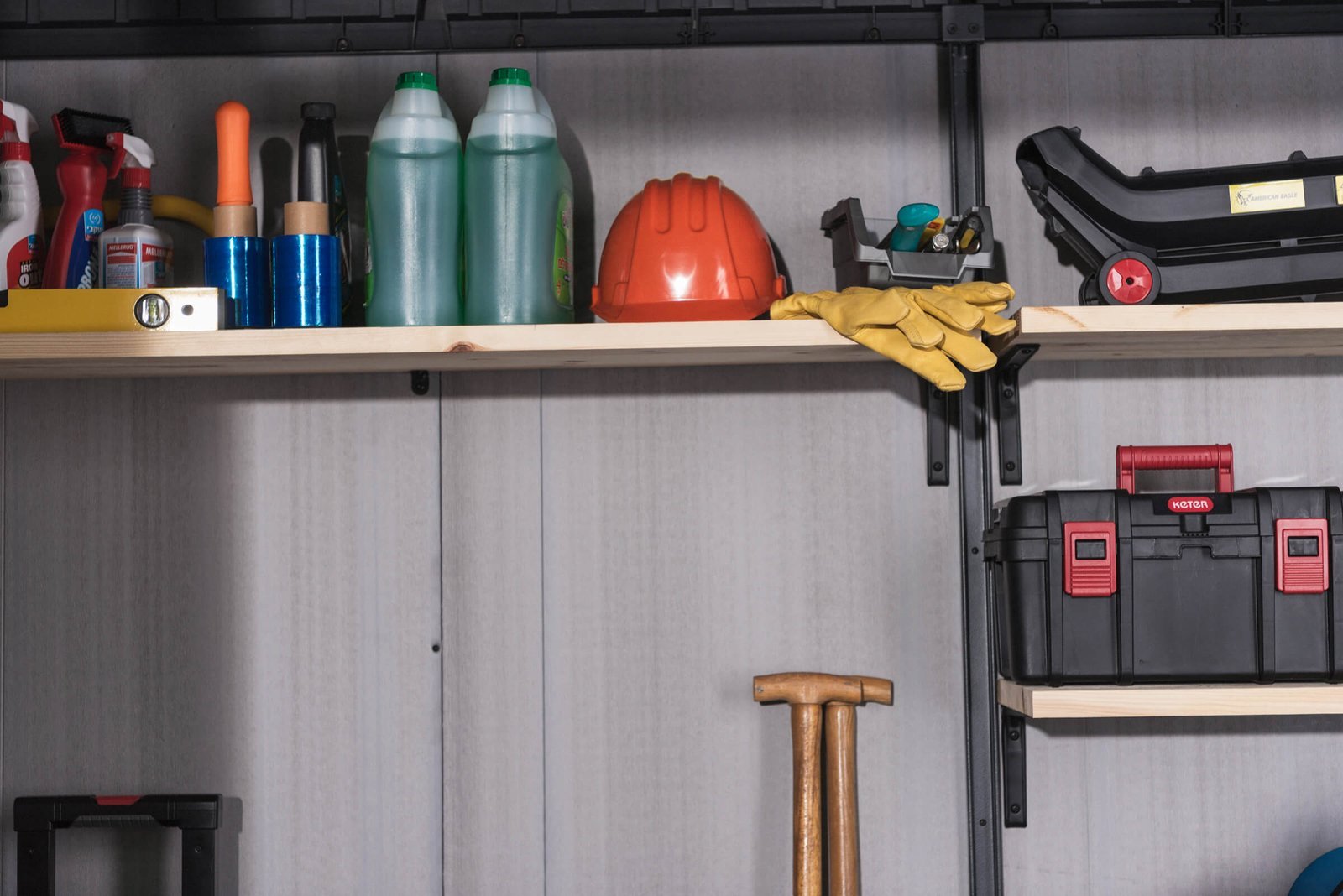 Keter Artisan 9 x 7 Garden Shed (2.8 x 2.2m) - CLEARANCE - Image 13