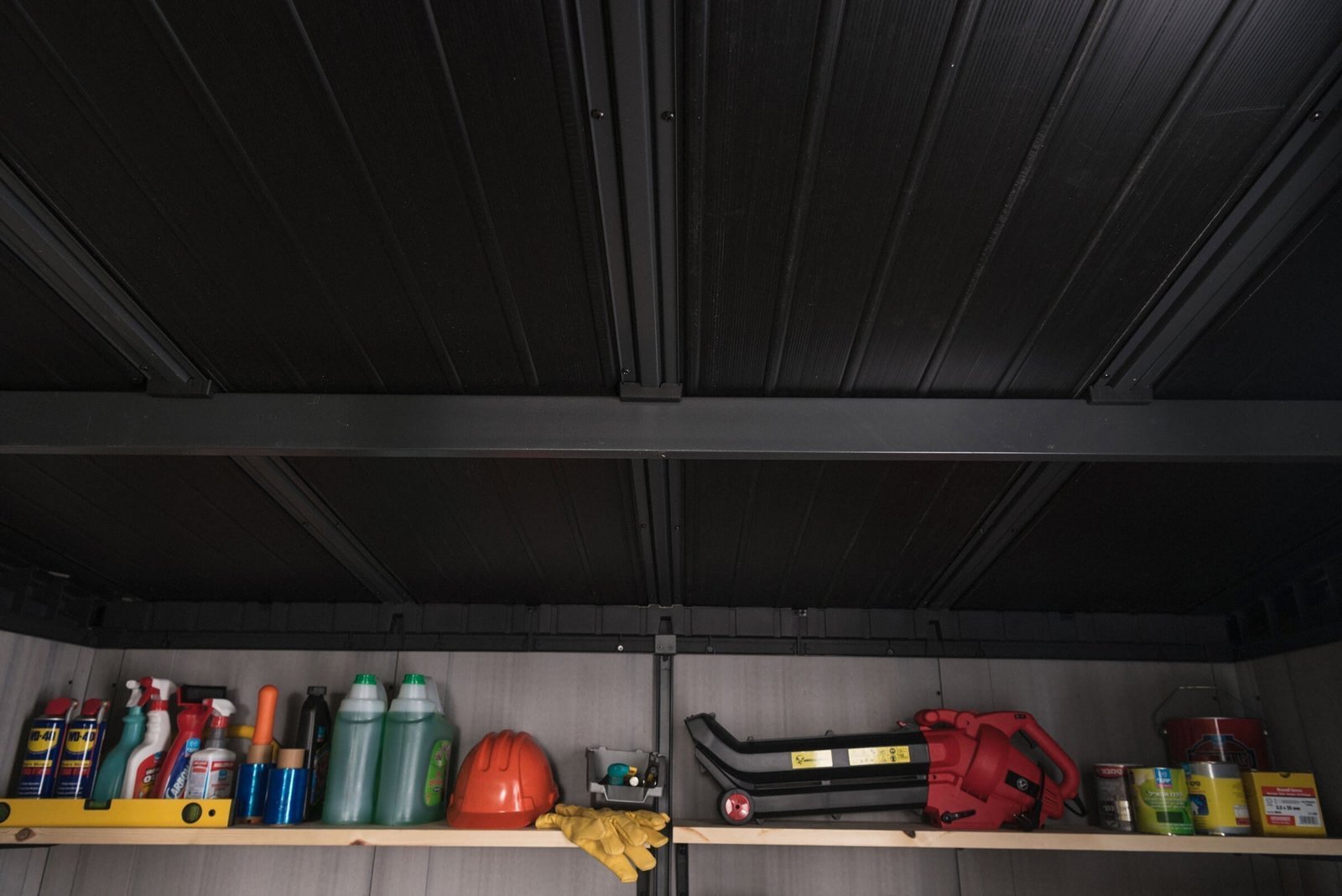 Keter Artisan 9 x 7 Garden Shed (2.8 x 2.2m) - CLEARANCE - Image 14