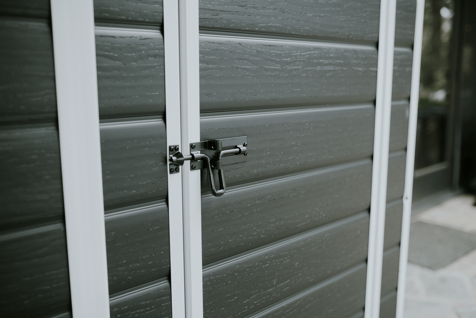 Manor Pent Essential 6x4 Garden Shed - Dark Grey (1.8 x 1.1m) - Image 10